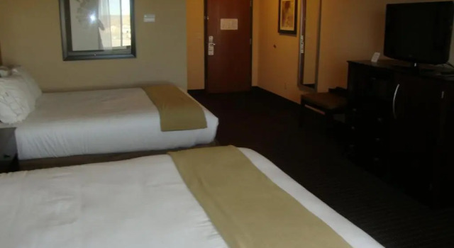 Четырёхместный номер Standard Holiday Inn Express & Suites Sidney by IHG