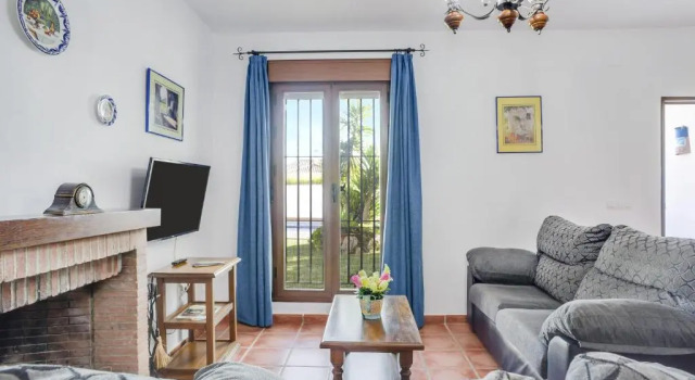 Casa Villanueva 2 - Sólo Familias