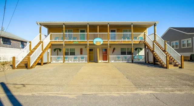Boardwalk Shores C 3 Bedroom Duplex by RedAwning