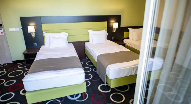 Garden Hotel Wellness és Konferencia, Reserva ahora Hotel Hoteles en Northern Great Plain con piscina, Piscina