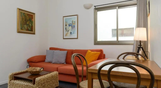 Unique Frug Apartment by TLV2rent, Забронировать Апартаменты/квартира Отели Тель-Авива с парковкой, рядом с Пляж Иерусалим, Парковка
