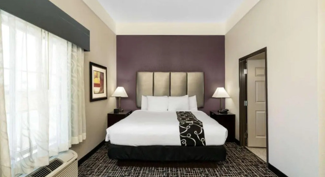 Двухместный люкс c 1 комнатой La Quinta by Wyndham Canton MS