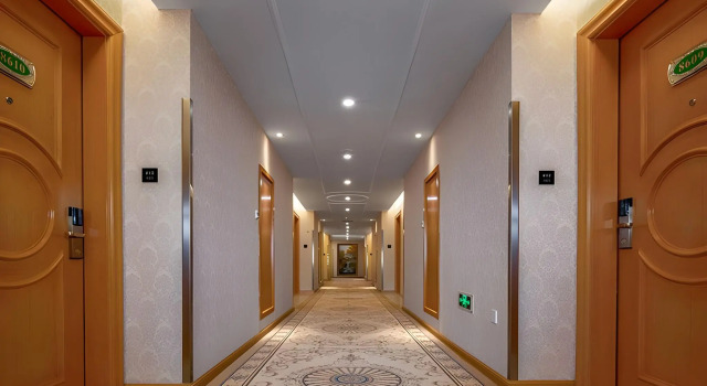 Vienna Hotel (Beijing Songzhuang Anzhen Hospital Branch), Book Hotel Hoteller i Beijing Province med parkering, Parkering