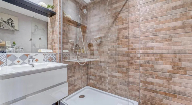 Номер Superior Logis Hôtel la Maison Carrée