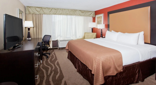 Люкс c 1 комнатой Holiday Inn Shreveport Downtown by IHG