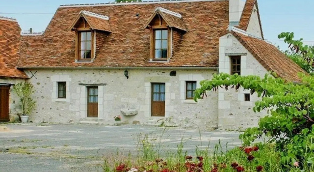 Gîte de charme du XVIIIe avec jardin, proche des châteaux et vignobles de Touraine, équipements inclus - FR-1-381-365, Забронировать Отель Betz-le-Château 