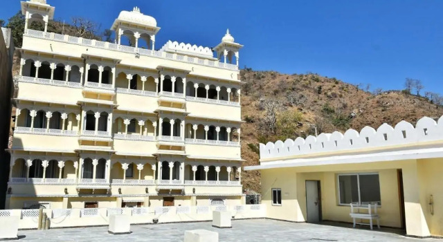 Hotel Palace Rajkumbha by Howard, Забронировать Отель Отели штата Раджастхана с парковкой, Парковка