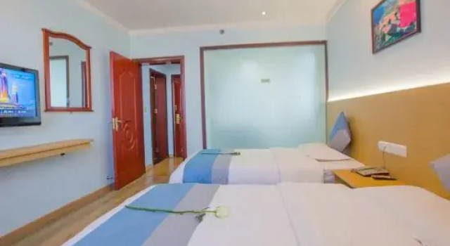 Люкс Tianyi Holiday Hotel