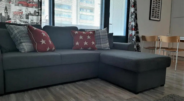 Апартаменты с балконом Seaside Downtown Apartment with private parking