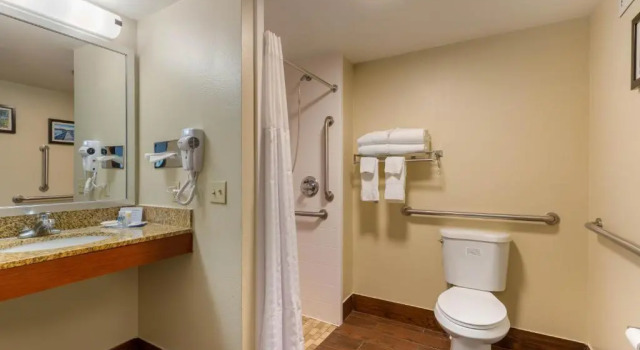 Номер Standard Comfort Inn & Suites Milford