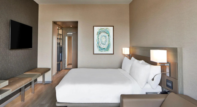 Двухместный номер Standard AC Hotel by Marriott Austin Hill Country