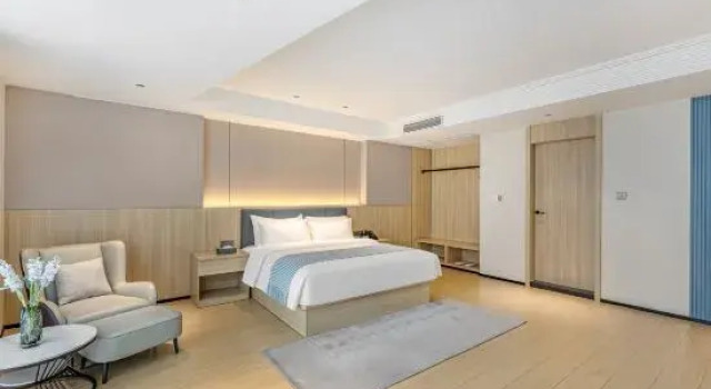 Люкс Green View Hotel (Foshan Xiqiao Mountain Qian Guo Qing Store)