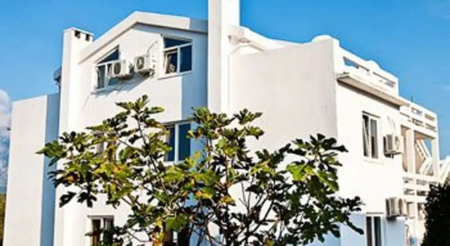 Family Two-bedroom Apartment With Terrace 4-6, Buchen Sie Ferienwohnung Radovici Luštica
