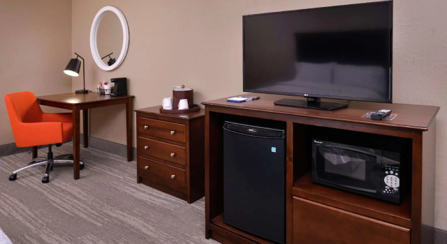 Четырёхместный номер Standard Hampton Inn Florence Midtown near University of North Alabama