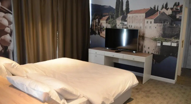 Полулюкс Hotel Nar