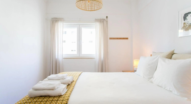 Apartamento central e confortável junto ao bairro da Graça, Book Lejlighed Lisbon Region 