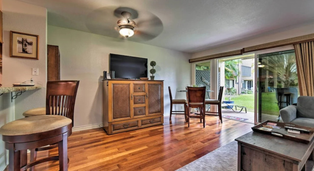 Garden View Condo w/ Pool - 400 Feet to Beach!