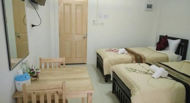 Двухместный номер Standard с балконом Rueangrat Hotel