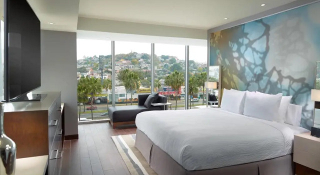 Полулюкс с видом на город Courtyard by Marriott Queretaro