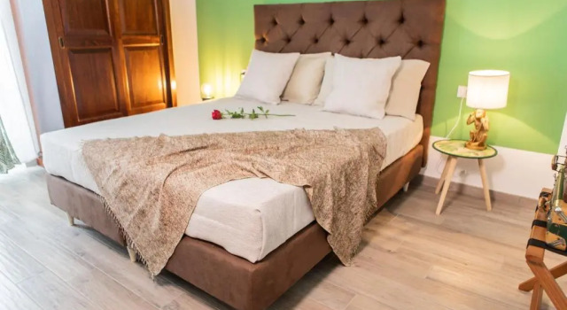 Двухместный номер Standard с балконом Maeli Rooms