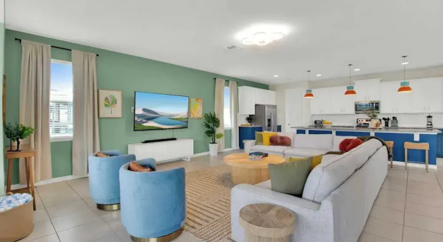 Sleeps 20! 9bdr, Star Wars-themed Game Room, Pool, Hot Tub Nassau by Avantstay