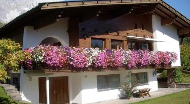 Haus Ruech, Prenota Hotel Hotel a Tirolo con parcheggio, Parcheggio