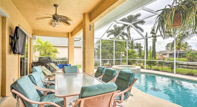 Коттедж Canalfront Cape Coral Home w/ Private Dock!