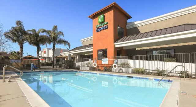 Кровать в общем номере Holiday Inn Express Lompoc by IHG
