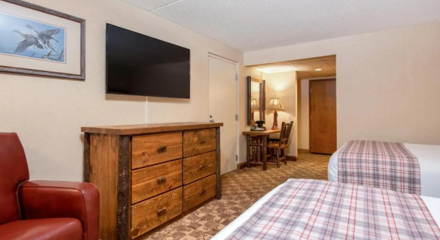 Четырёхместный номер Standard Lodge of the Ozarks