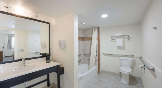 Четырёхместный номер Standard Best Western Kokopelli Lodge