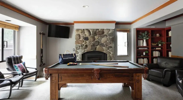 Skylight by Avantstay Elevated Mountain Home w/ Hot Tub, Billiards, Large Patio, Забронировать Дом для отпуска Отели Санривер с парковкой, Парковка