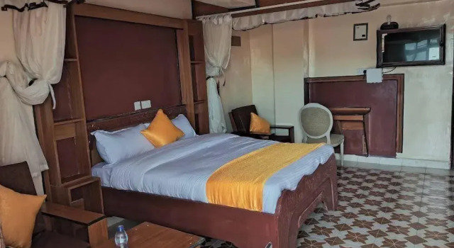 Sweet Bargain Hotel