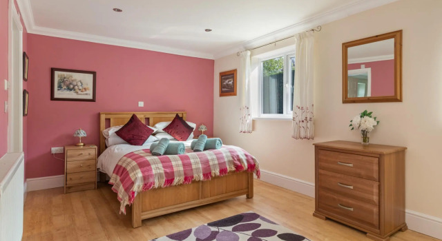 Sunningdale - Beach Side Cottage Sea Views Parking