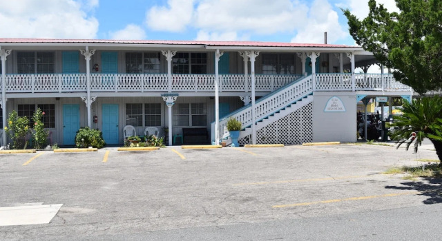 Cedar Inn