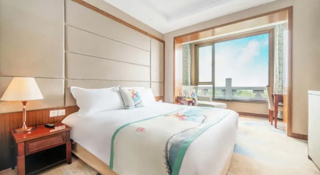 Номер Luxury Huabei Hotel on West Lake