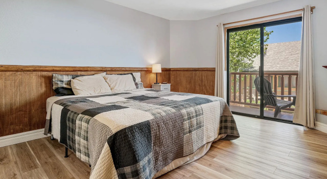The Big Bear Lakefront Lodge, Prenota Locanda Hotel a Big Bear Lake con colazione, Colazione