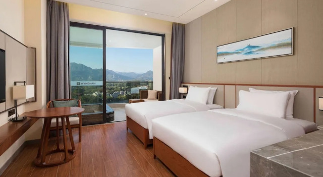 Двухместный номер Standard с видом на горы Wyndham Nankunshan