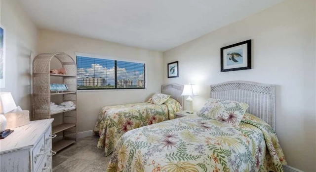 Carlos Pointe 422 - Two Bedroom Condo, Забронировать Отель Отели Fort Myers Area с парковкой, Парковка