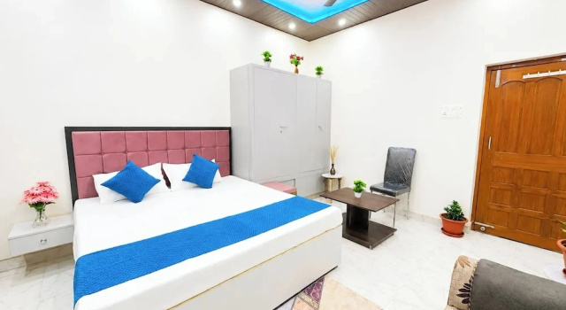 Hotel A Star In Varanasi