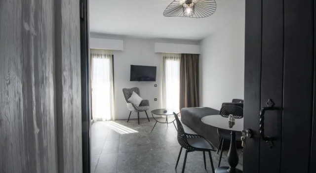 Полулюкс Kalypso Suites Hotel