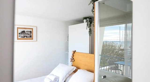 Двухместный номер Standard с балконом и с видом на море Hôtel La Reine Jane