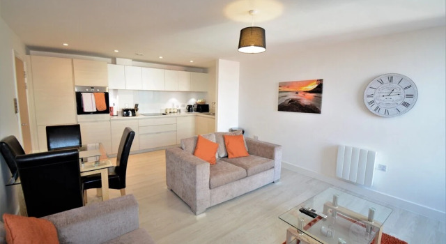 Kennet House Superior Serviced Apartment