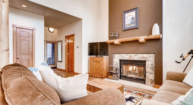 Water Dance Townhouse Unit B 4 Bedrooms 3.5 Bathrooms Townhouse