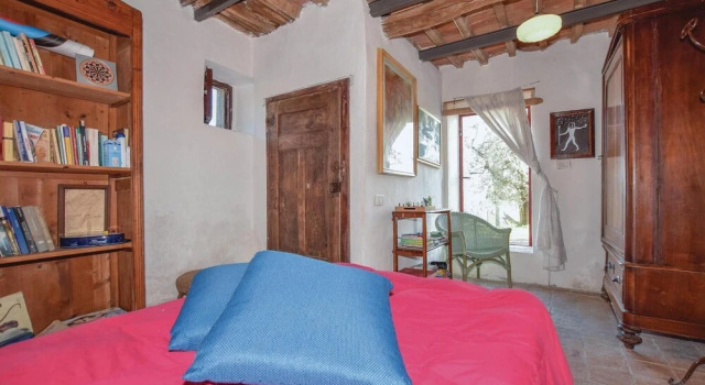 Casa Pereti