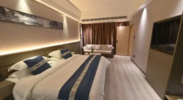 Двухместный люкс Deluxe Hua Zi Hotel