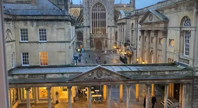 Апартаменты Stunning Studio Flat w/ Picturesque View - Bath!