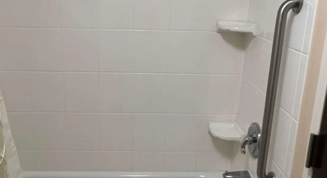 Четырёхместный номер Standard All Seasons Inn & Suites Smithfield Providence