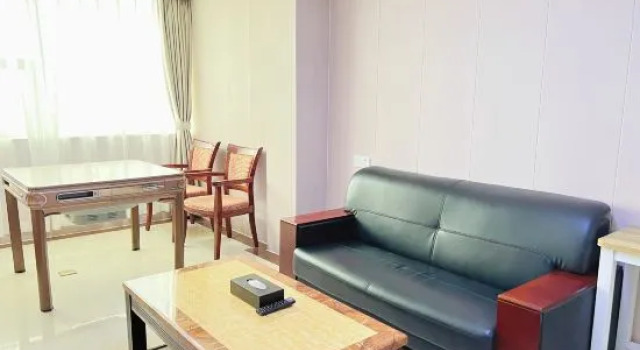 Люкс Deluxe E E Business Hotel