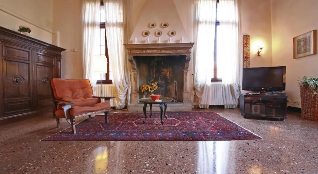 Appartamenti Palazzo Foscarini ., Забронировать Отель Дорсодуро Венеция, рядом с Palazzo Franchetti
