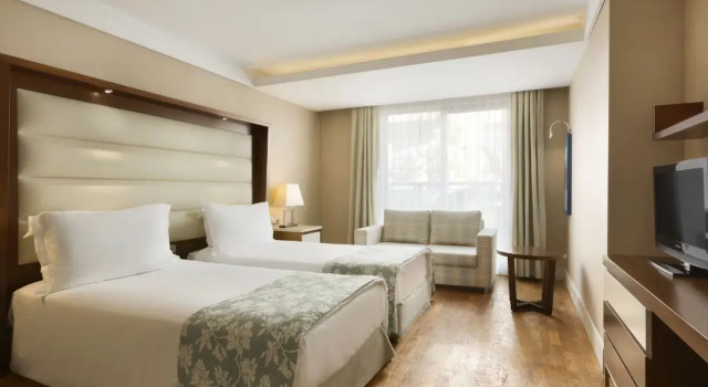 Номер Economy Ramada Plaza Antalya